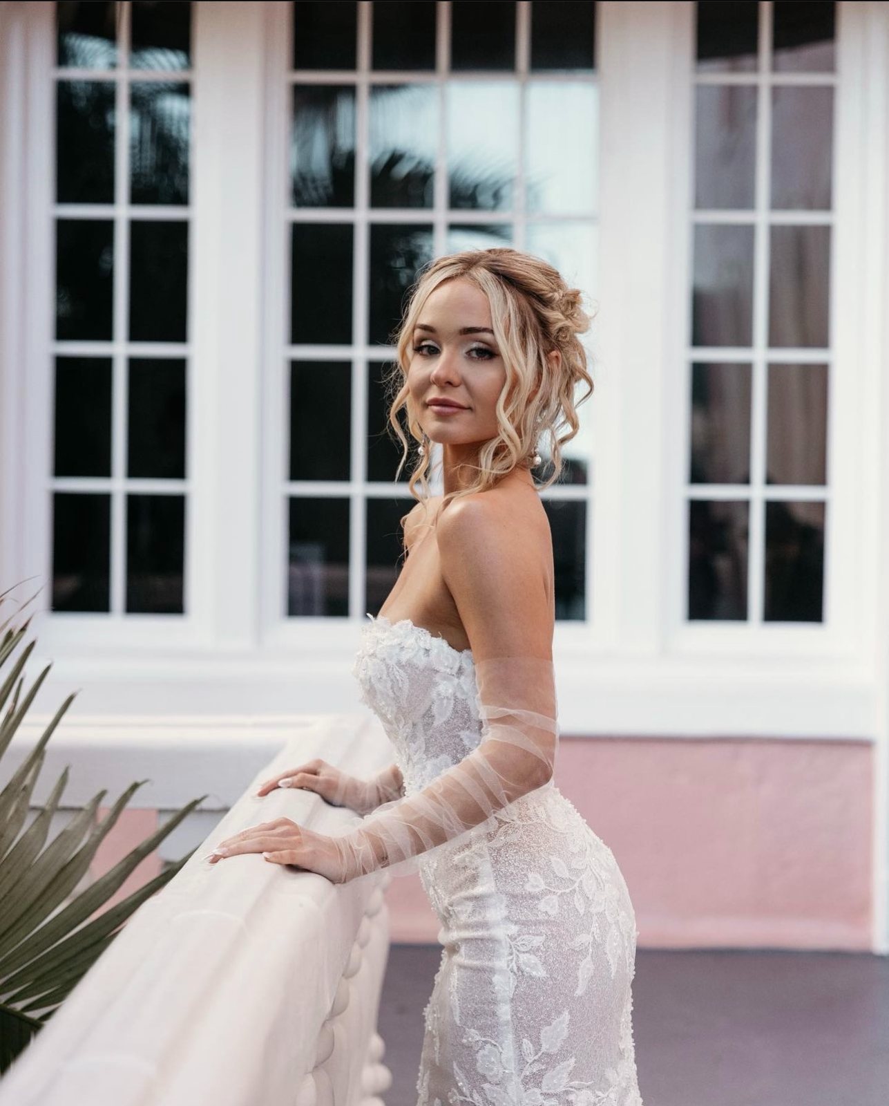 Bridal spray tan — custom color for the wedding day — The Bronze Lily, St. Petersburg, FL
