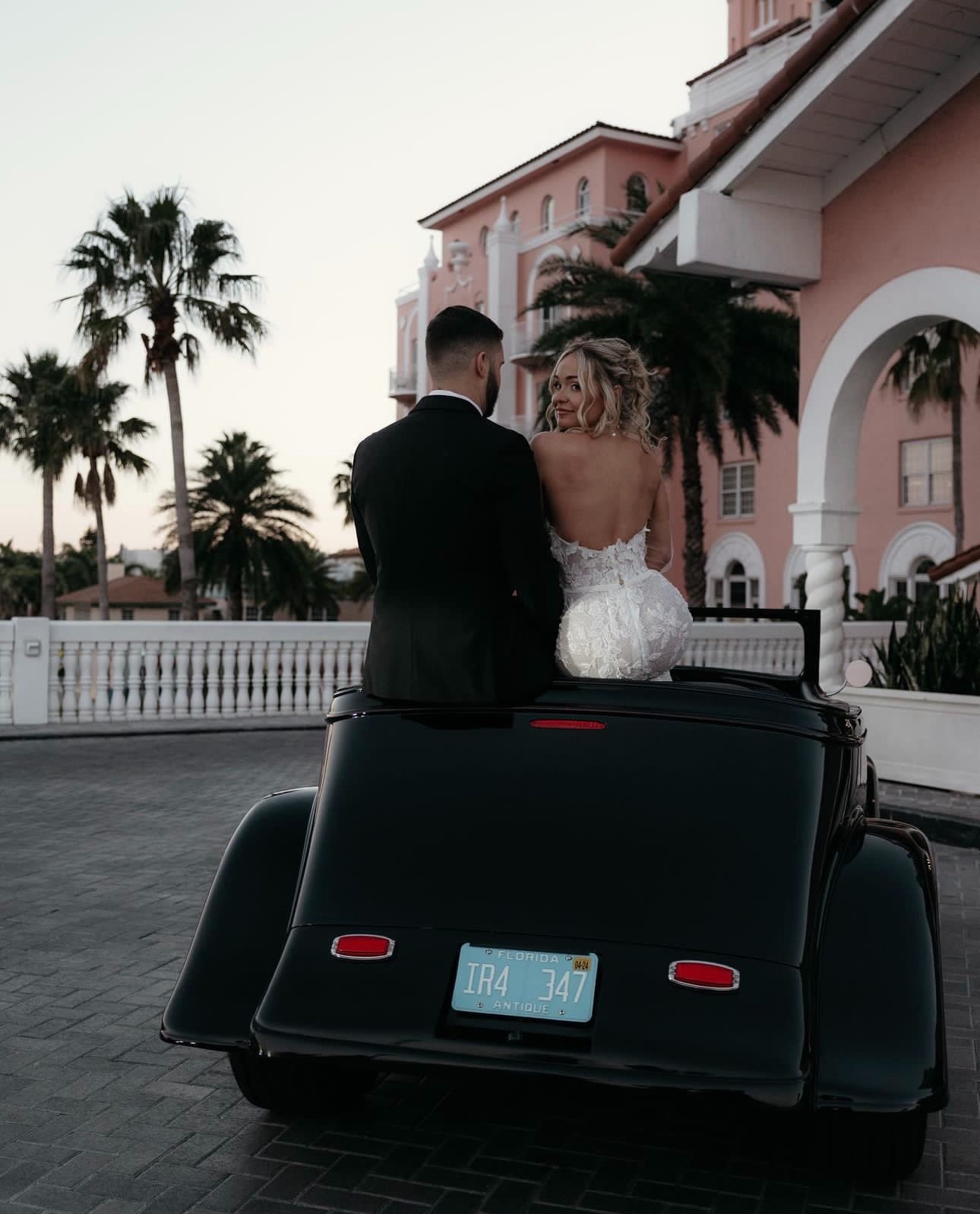 Don CeSar wedding guide, cover — The Bronze Lily, St. Petersburg, FL